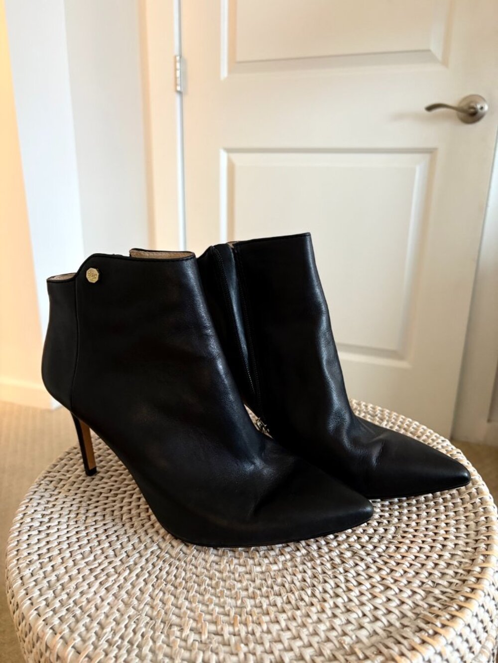 Louise et Cie Black Pointed-Toe Stiletto Ankle Booties, Size 10